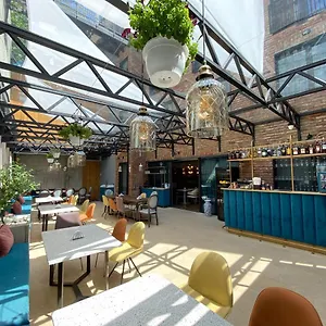 4* Otel About Sololaki